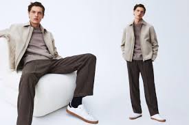 敞领针织衫搭配修身长裤.jpg 敞领针织衫搭配修身长裤.jpg