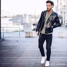 薄款皮夹克内搭紧身T恤.jpg 薄款皮夹克内搭紧身T恤.jpg